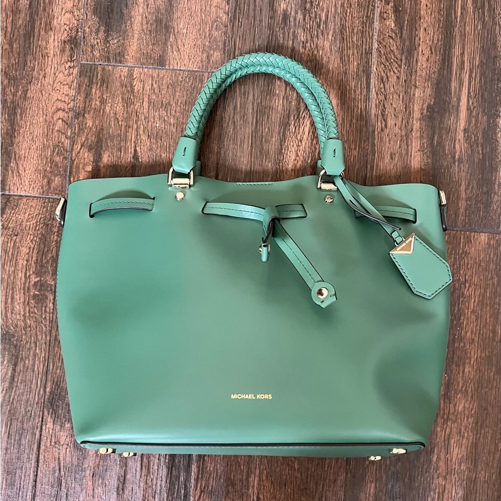Michael Kors Bucket Bag